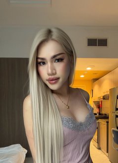 Sunny Masseuse Good Bottom - Masajista in Dubai Photo 16 of 19