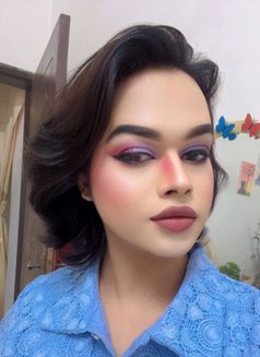 Sunny - Transsexual escort in Muscat Photo 6 of 6