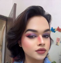 Sunny - Transsexual escort in Muscat