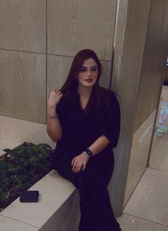 Sunny Pakistani Model - puta in Doha Photo 3 of 8