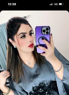 Sunny Pakistani Model - puta in Doha Photo 8 of 8