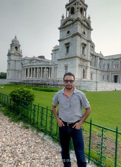 Sunny Rays - Acompañantes masculino in Bangalore Photo 1 of 5