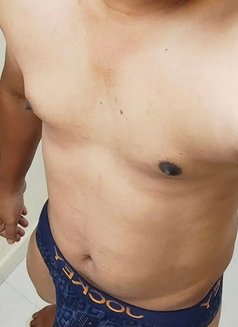 Sunny Singh - Male escort in New Delhi Photo 3 of 9