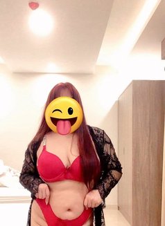 Sunny - puta in Dammam Photo 2 of 13