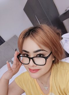 Sunny - escort in Riyadh Photo 3 of 13