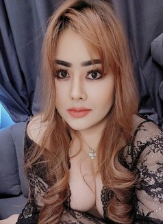 Sunny - escort in Riyadh Photo 4 of 13