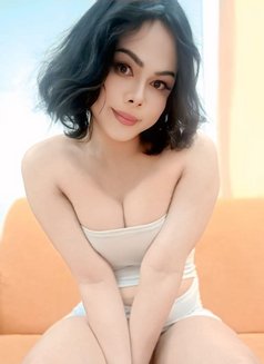 Sunny - Acompañantes transexual in Muscat Photo 1 of 3