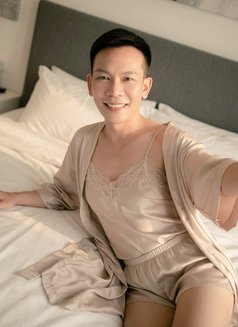 Sunny - Transsexual escort in Riyadh Photo 1 of 4