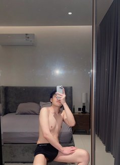 SunNy - Male escort in Riyadh Photo 7 of 12