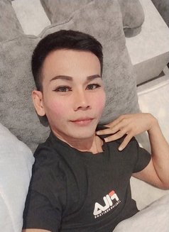 Sunny Thailand - Transsexual escort in Riyadh Photo 2 of 2