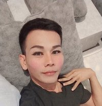 Sunny Thailand - Transsexual escort in Riyadh