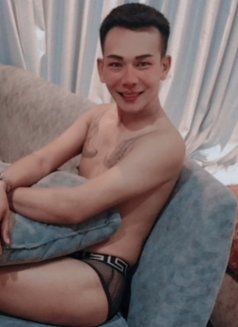 Sunny Thailand - Transsexual escort in Riyadh Photo 3 of 5