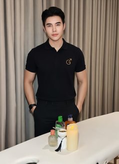 Sunny Therapist - Male escort in Riyadh Photo 1 of 5