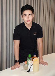 Sunny Therapist - Male escort in Riyadh Photo 3 of 5