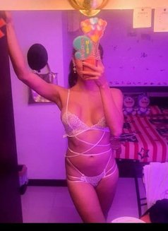 Sunny Top - Transsexual escort in Phuket Photo 4 of 4