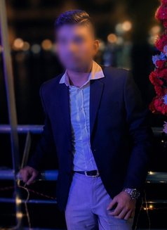 Sunny95 - Male adult performer in Kolkata Photo 4 of 6