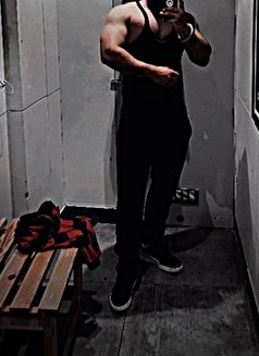 Sunnyysingh1405 - Male adult performer in New Delhi Photo 3 of 3