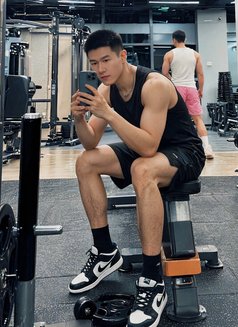 sunshine boy - Male escort in Singapore Photo 4 of 6