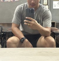 Sunshine - masseur in Muscat
