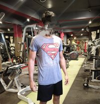6 inch Bull - Male escort in Kolkata