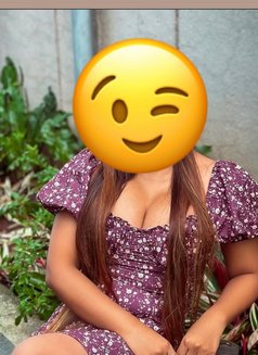 Super Hot Kerala Mallu Beauty Now - puta in Kuwait Photo 2 of 3