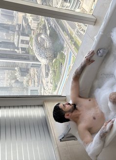 Super Mario - Acompañantes masculino in Dubai Photo 8 of 9