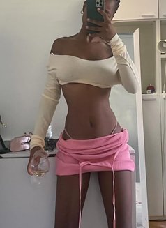 Super Sweet Gomez - escort in Mumbai Photo 2 of 5