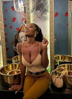 Super Sweet Tight Wet Pussy Chichi - puta in Mumbai Photo 6 of 7