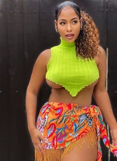 Super Sweet Tight Wet Pussy Tasha - puta in Noida Photo 2 of 4