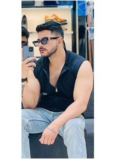 Superman in Delhi Ncr - Male escort in New Delhi Photo 1 of 3