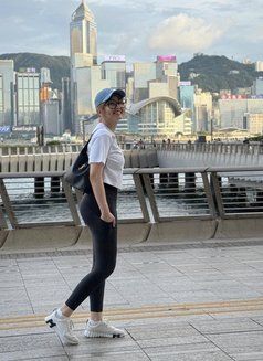 Supermodel Huan Meilin - puta in Hong Kong Photo 3 of 28