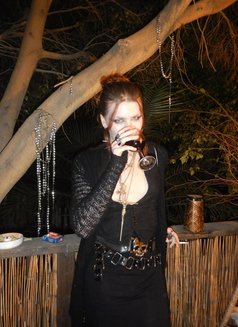 Supremezoey - Transsexual escort in Madrid Photo 4 of 9