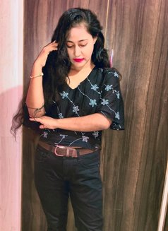 Supriya cam show & real meet - escort in Hyderabad Photo 2 of 5