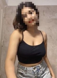 Real meet & camshow available - escort in Dehradun, Uttarakhand Photo 1 of 2