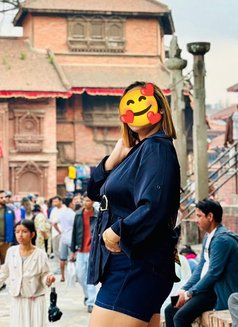 Supriya Grng - puta in Kathmandu Photo 2 of 2