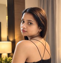 Supriya Patel Independent - puta in Candolim, Goa