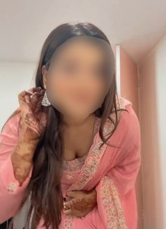 Supriya providing genuine cam show - escort in Bangalore Photo 5 of 8