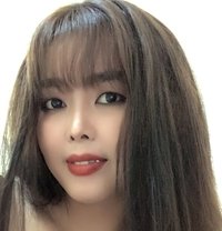 lily - escort in Mumbai Photo 1 of 6