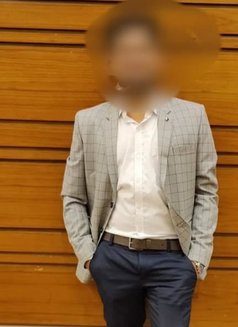 Suraj - Male escort in Mumbai Photo 1 of 2