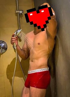 SURAJ - Male escort in Mumbai Photo 1 of 3