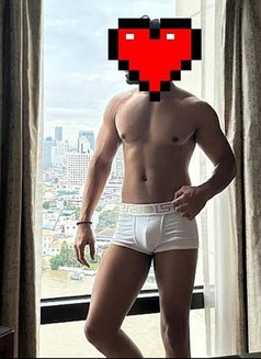 SURAJ - Male escort in Mumbai Photo 3 of 3