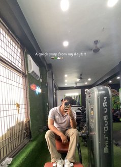 Suraj - Male companion in New Delhi Photo 1 of 3