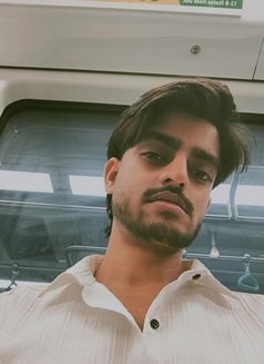 Suraj - Male escort in New Delhi Photo 1 of 3