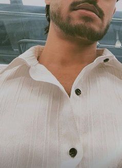 Suraj - Male escort in New Delhi Photo 1 of 1