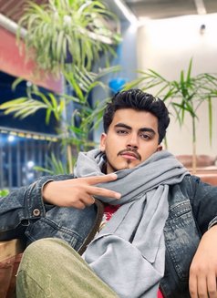 Suraj - Acompañantes masculino in Kathmandu Photo 2 of 4