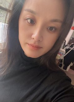 Suranran - escort in Chengdu Photo 1 of 5