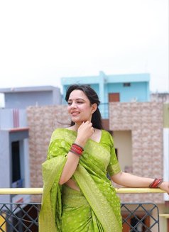 Surat Best Vip High Profile Call Girl - escort in Surat Photo 1 of 1