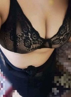 Surbhi Goyal ( Cam & Meeting) - escort in Mumbai Photo 1 of 5