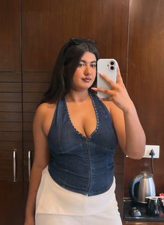 Surbhi Goyal - escort in Varanasi Photo 2 of 3