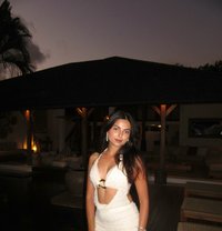Surbhi - puta in Candolim, Goa Photo 1 of 4